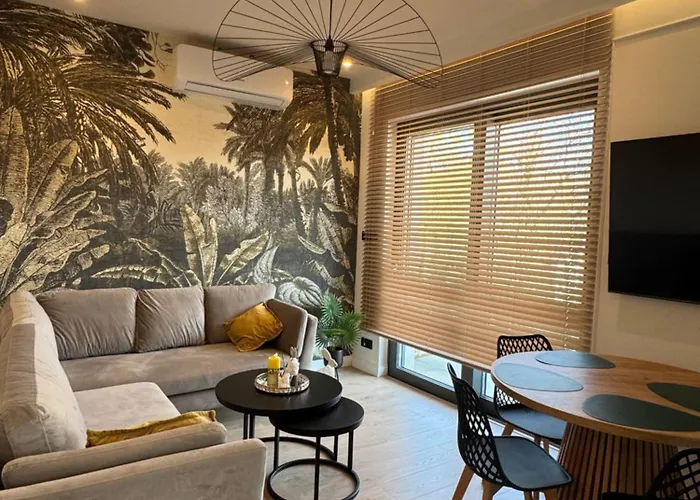 Hevenia 15 アパート