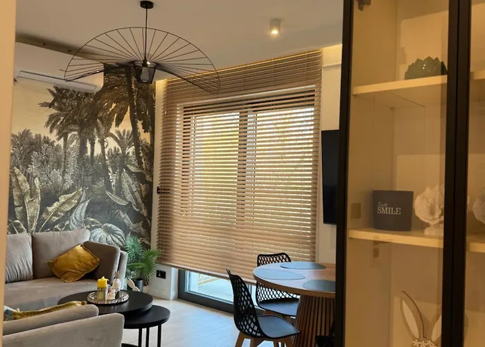 Hevenia 15 アパート *