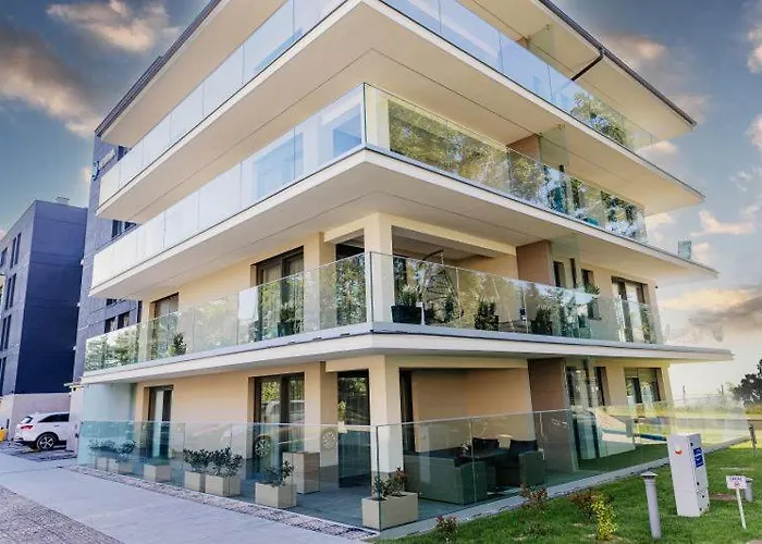 アパート Hevenia 15 レバル